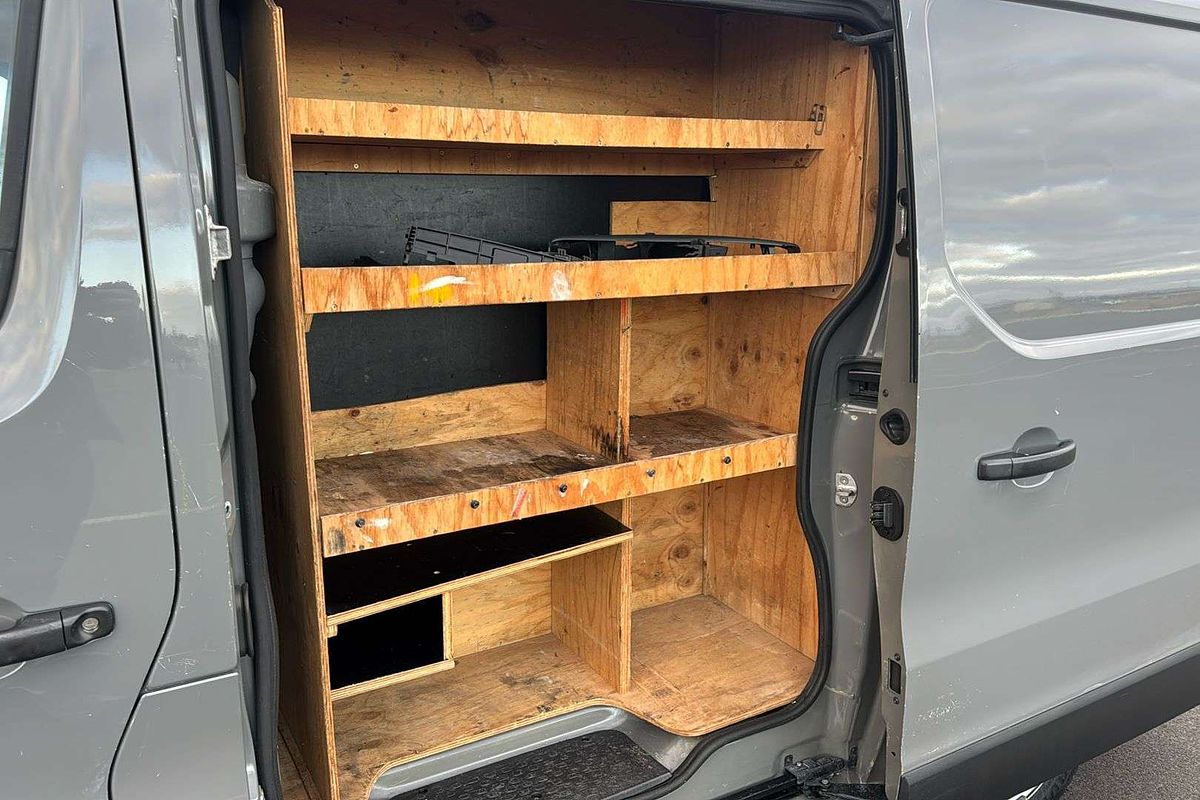 2017 Renault Trafic 66KW X82 SWB