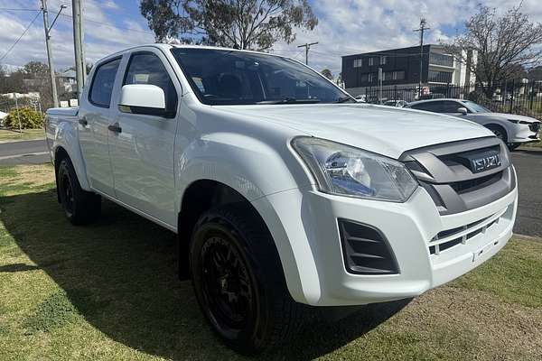 2019 Isuzu D-MAX SX 4X4