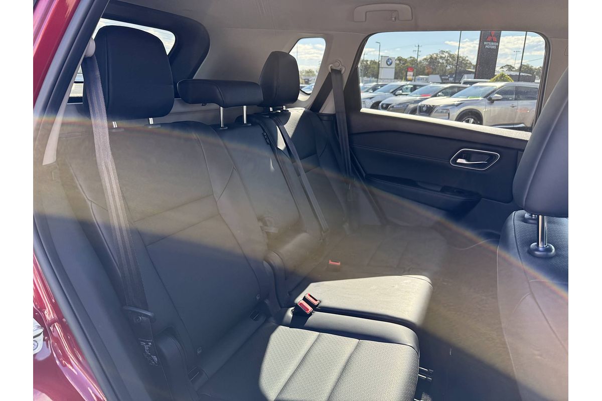 2024 Nissan X-TRAIL ST-L T33
