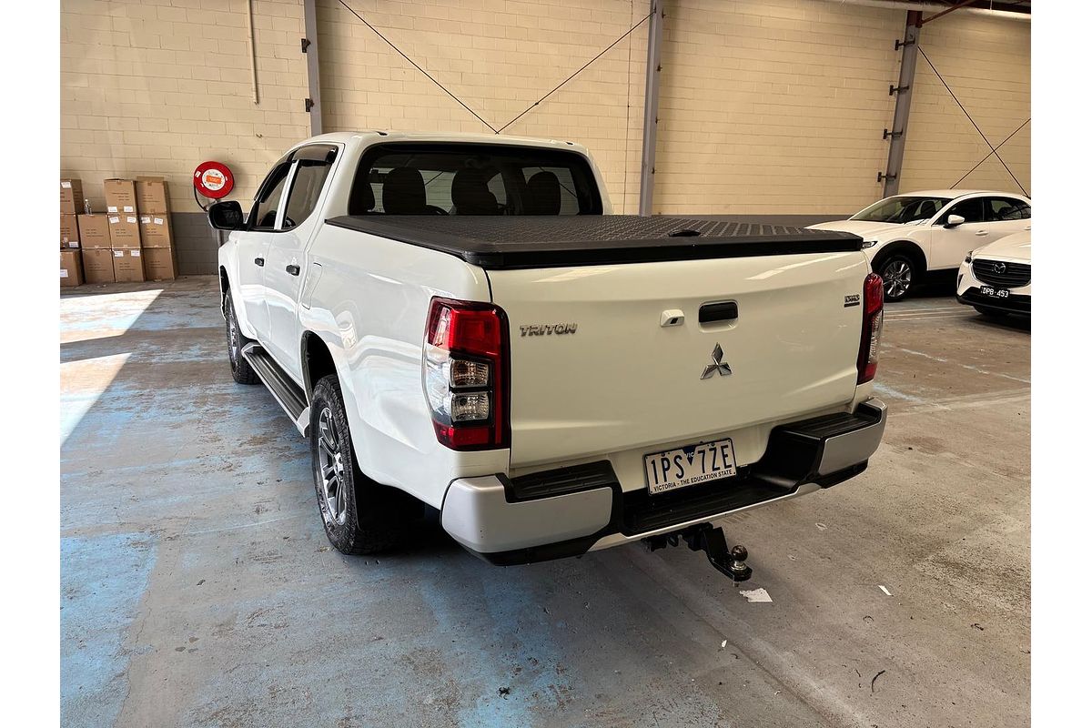 2019 Mitsubishi Triton GLX MR 4X4