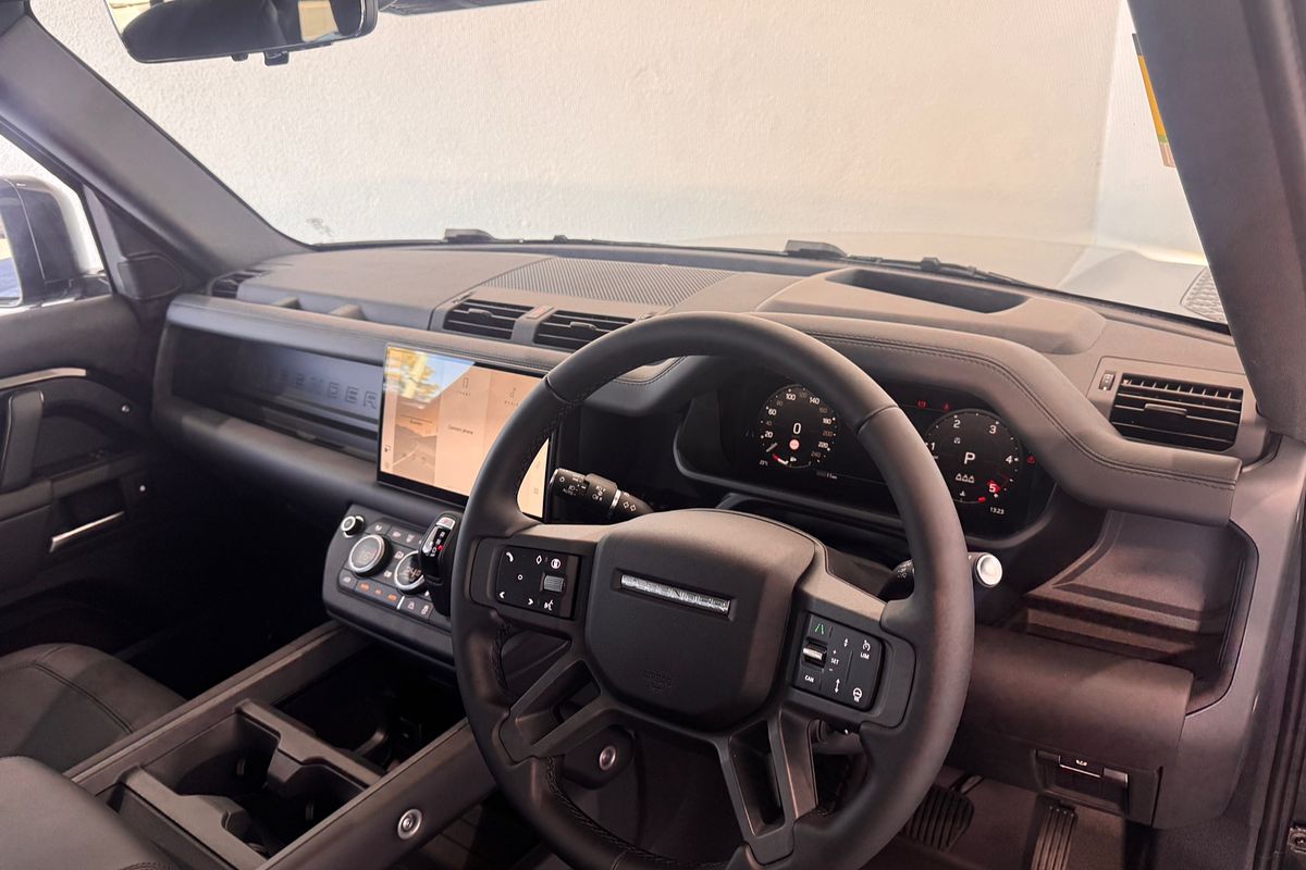2025 Land Rover Defender 110 D350 X-Dynamic HSE L663