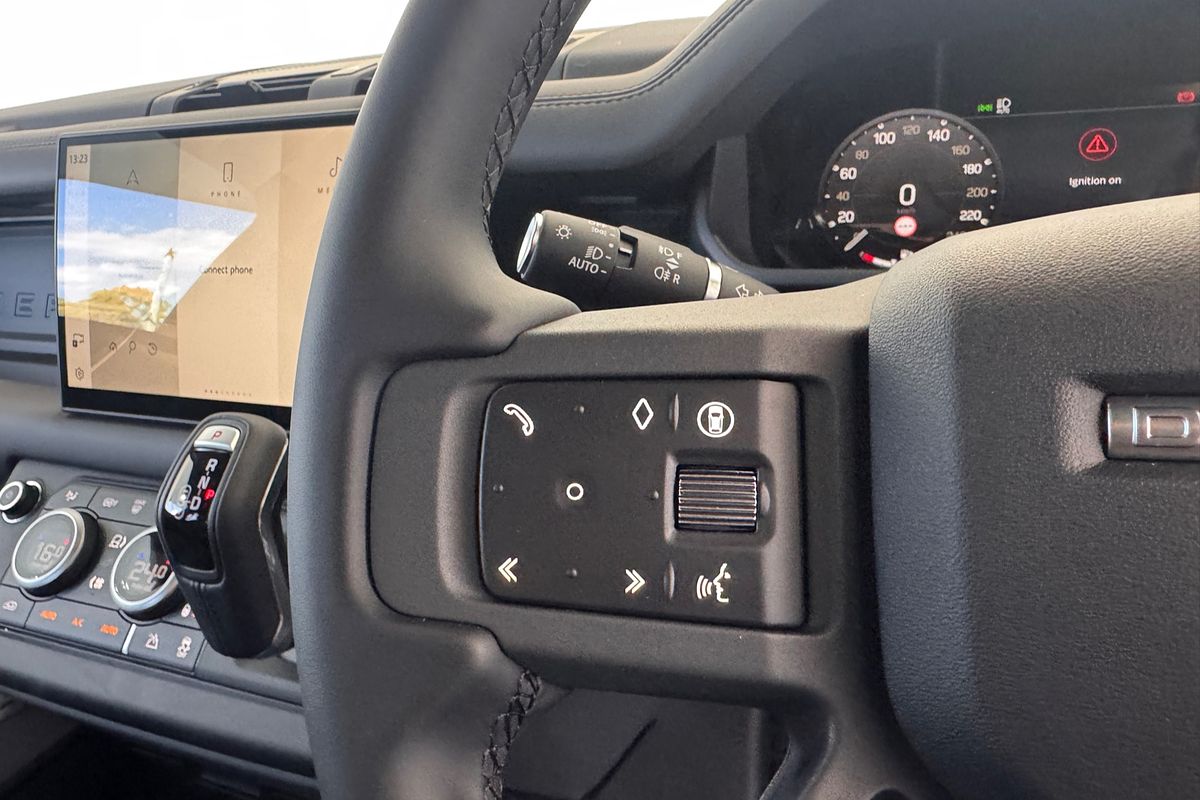 2025 Land Rover Defender 110 D350 X-Dynamic HSE L663