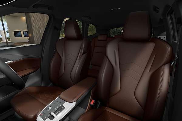 2025 BMW X1 xDrive20i U11