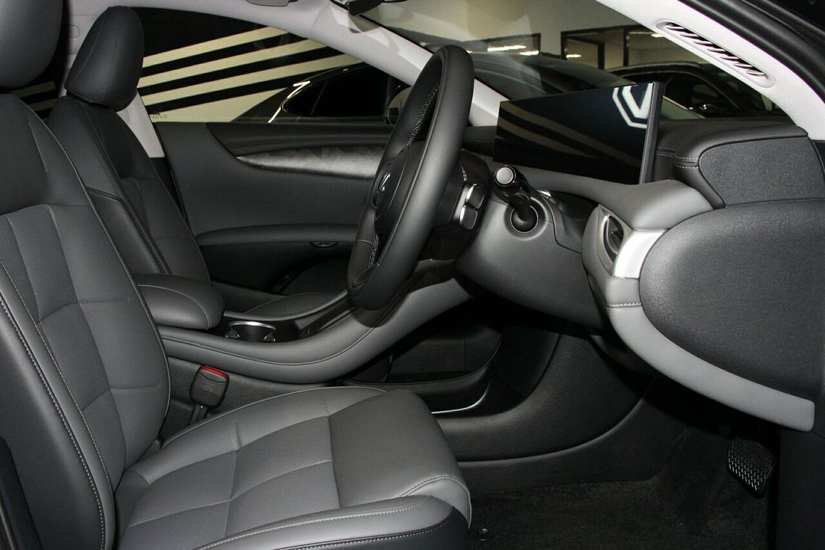 2025 MG IM5 Performance P12L