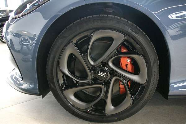 2025 MG IM5 Performance P12L