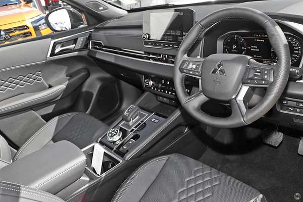 2025 Mitsubishi Outlander PHEV GSR ZM