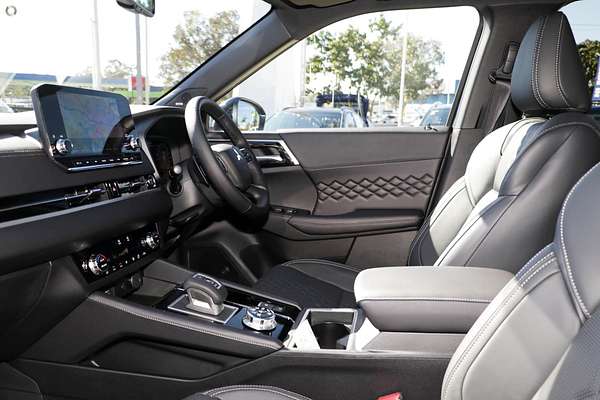 2025 Mitsubishi Outlander PHEV GSR ZM