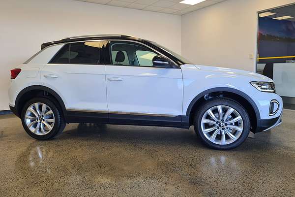 2025 Volkswagen T-Roc 110TSI Style D11