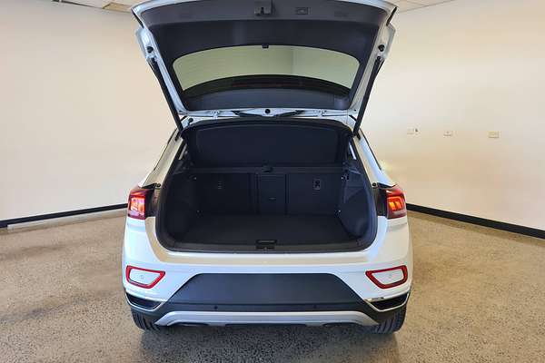 2025 Volkswagen T-Roc 110TSI Style D11