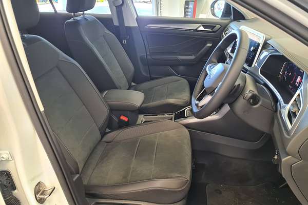 2025 Volkswagen T-Roc 110TSI Style D11
