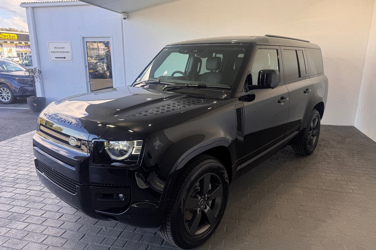 2025 Land Rover Defender 130 D350 X-Dynamic SE L663
