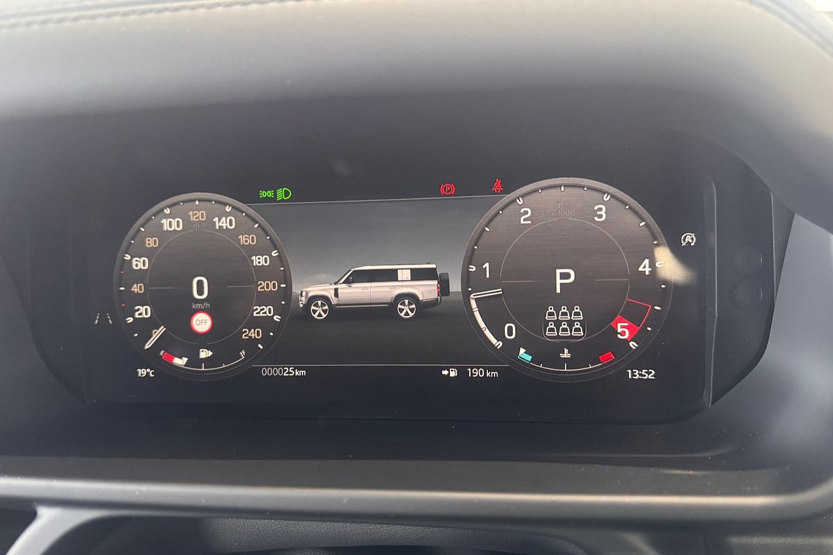 2025 Land Rover Defender 130 D350 X-Dynamic SE L663