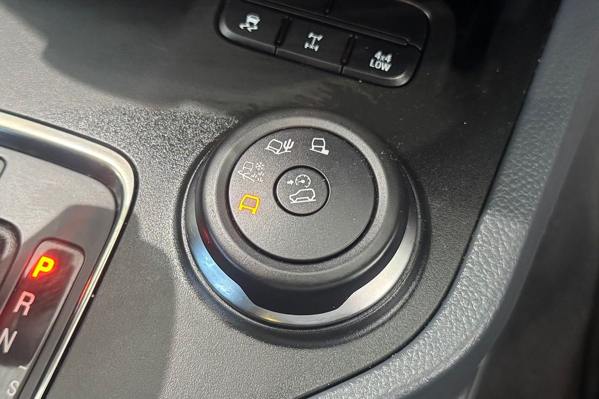 2015 Ford Everest Ambiente UA 3.2L