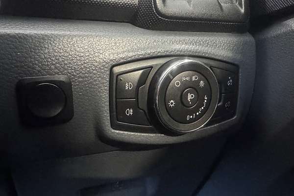 2015 Ford Everest Ambiente UA 3.2L