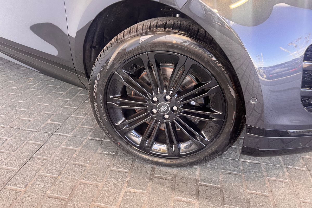 2025 Land Rover Range Rover Evoque P250 Dynamic SE L551