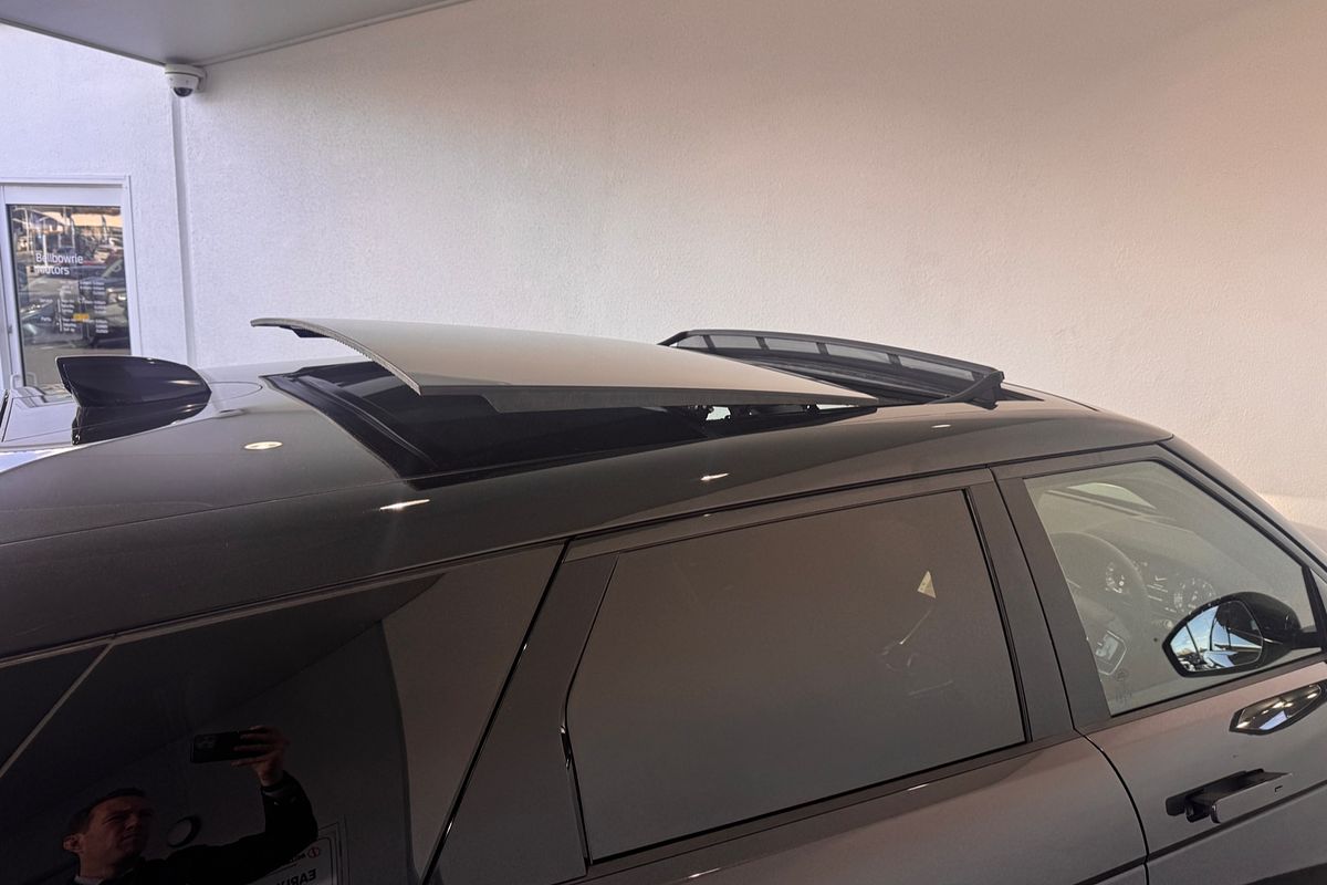 2025 Land Rover Range Rover Evoque P250 Dynamic SE L551