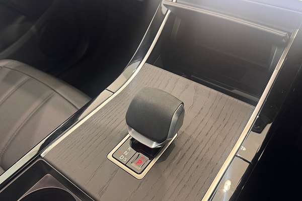 2025 Land Rover Range Rover Evoque P250 Dynamic SE L551