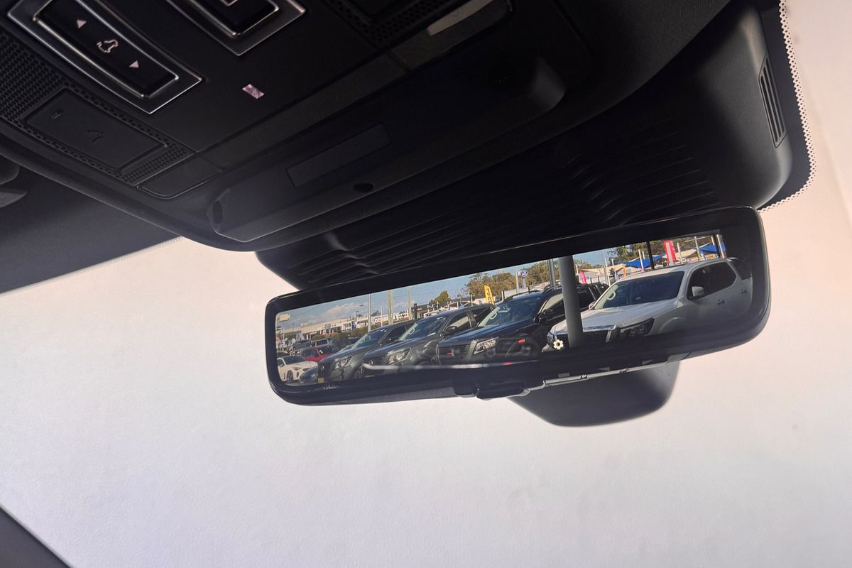 2025 Land Rover Range Rover Evoque P250 Dynamic SE L551
