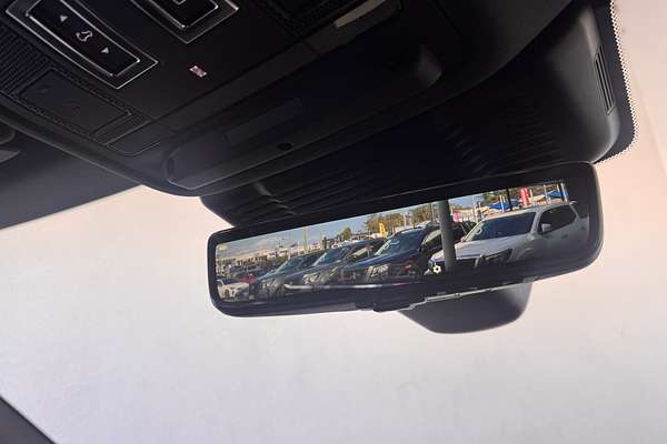 2025 Land Rover Range Rover Evoque P250 Dynamic SE L551