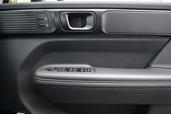 2025 Hyundai Santa Fe Hybrid Calligraphy MX5.V1