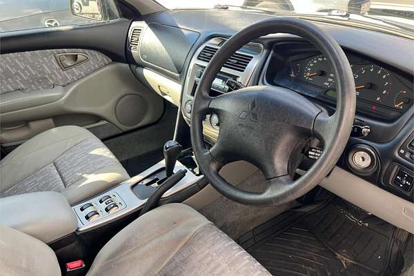 2004 Mitsubishi Magna ES TL