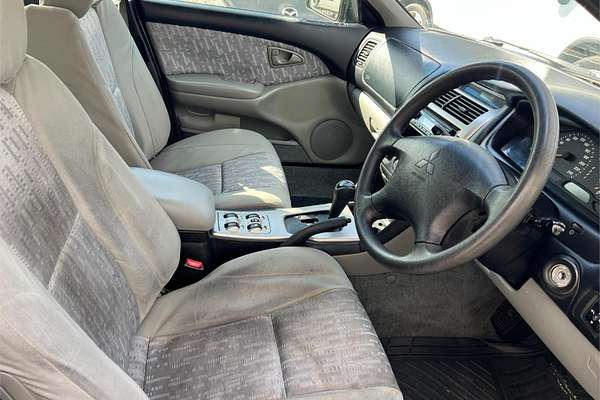2004 Mitsubishi Magna ES TL