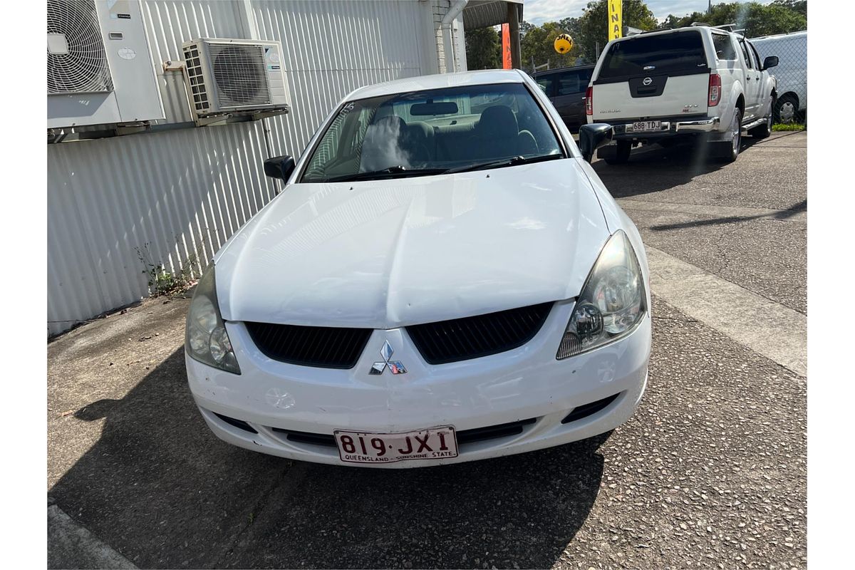 2004 Mitsubishi Magna ES TL