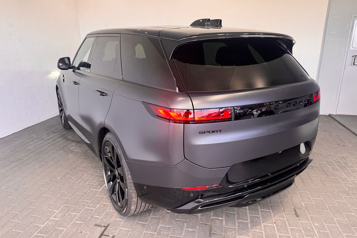 2025 Land Rover Range Rover Sport D250 Dynamic SE L461