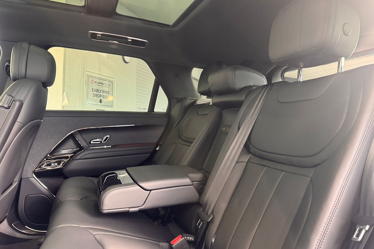 2025 Land Rover Range Rover Sport D250 Dynamic SE L461