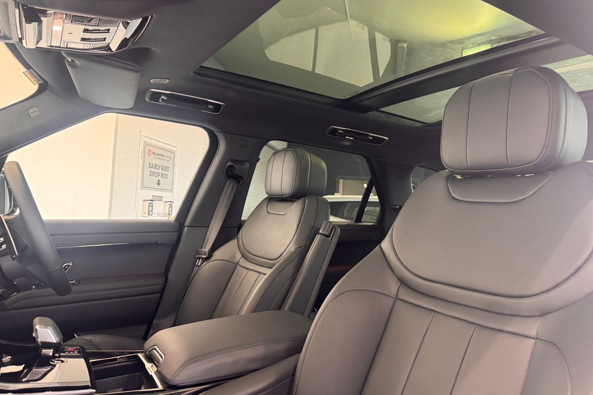 2025 Land Rover Range Rover Sport D250 Dynamic SE L461