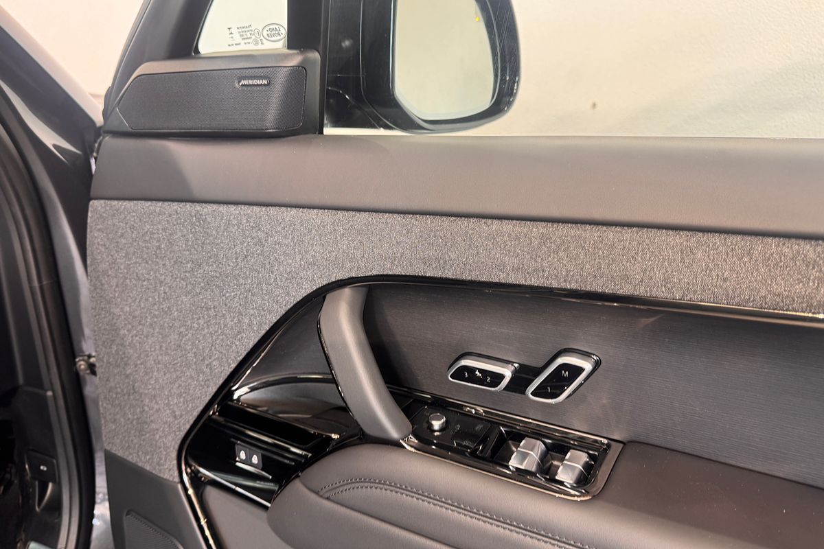 2025 Land Rover Range Rover Sport D250 Dynamic SE L461