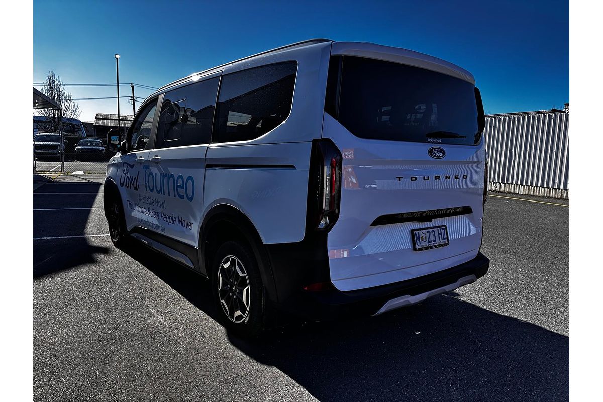 2025 Ford Tourneo Active AV SWB