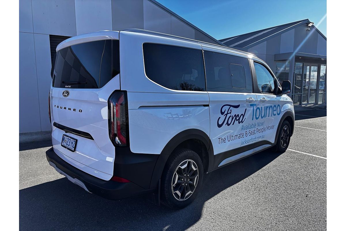 2025 Ford Tourneo Active AV SWB