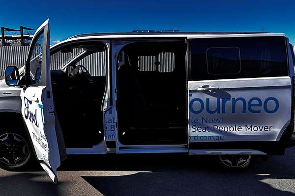 2025 Ford Tourneo Active AV SWB