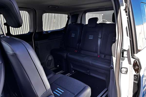 2025 Ford Tourneo Active AV SWB