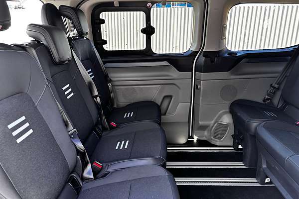 2025 Ford Tourneo Active AV SWB