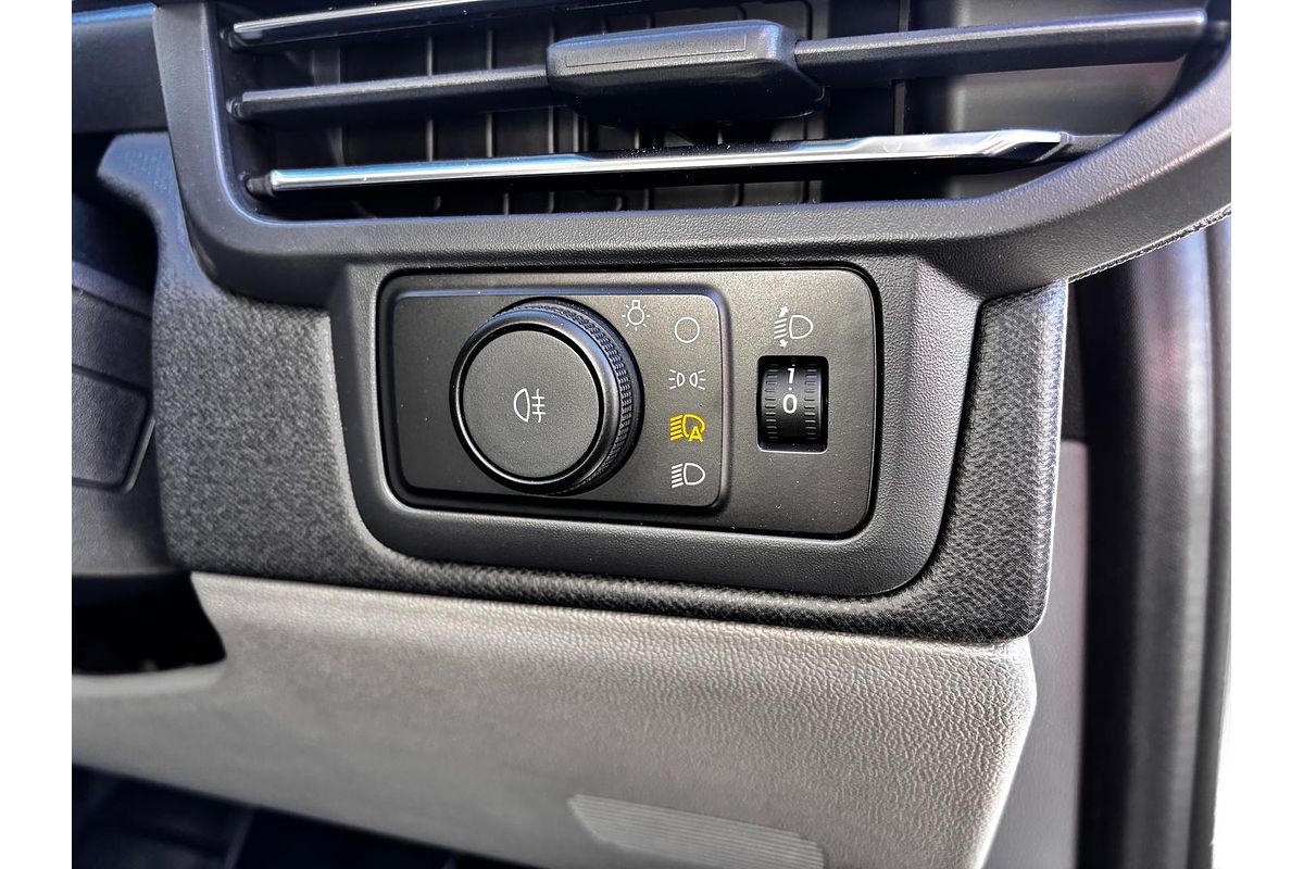 2025 Ford Tourneo Active AV SWB