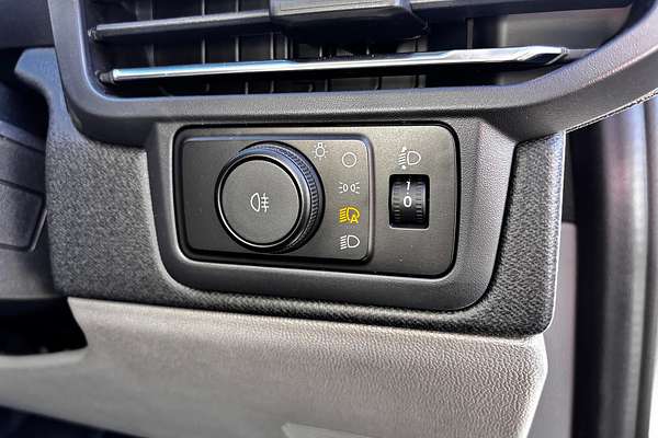 2025 Ford Tourneo Active AV SWB