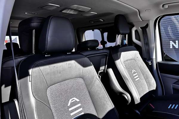 2025 Ford Tourneo Active AV SWB