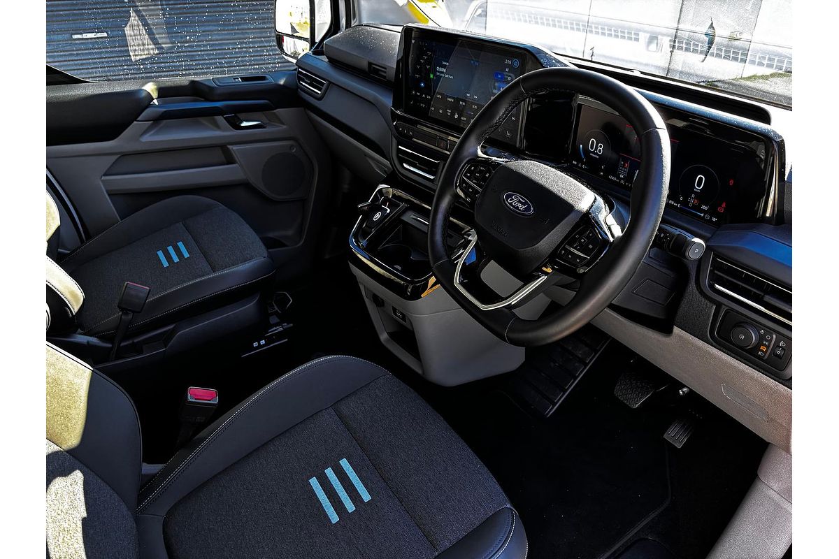 2025 Ford Tourneo Active AV SWB