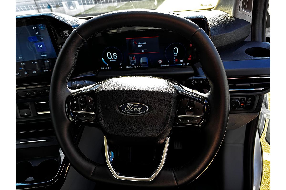 2025 Ford Tourneo Active AV SWB