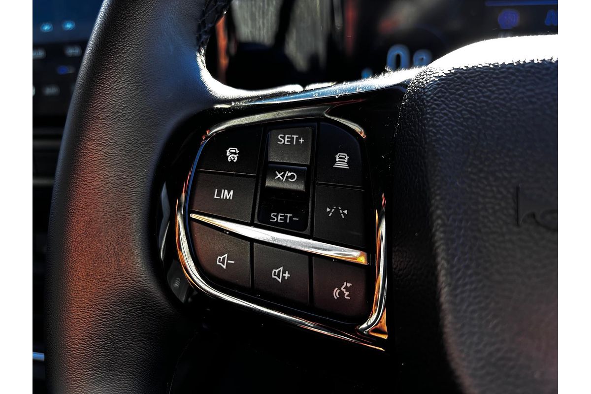 2025 Ford Tourneo Active AV SWB