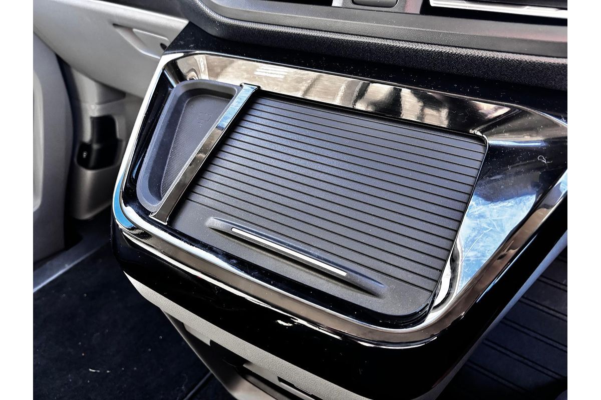 2025 Ford Tourneo Active AV SWB