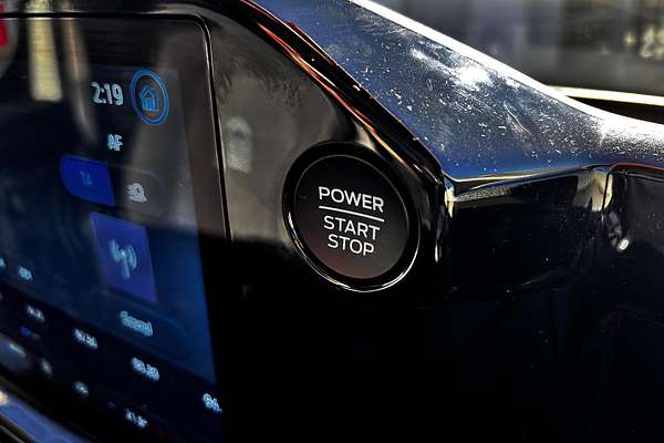 2025 Ford Tourneo Active AV SWB