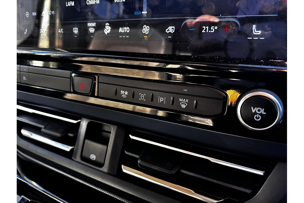 2025 Ford Tourneo Active AV SWB