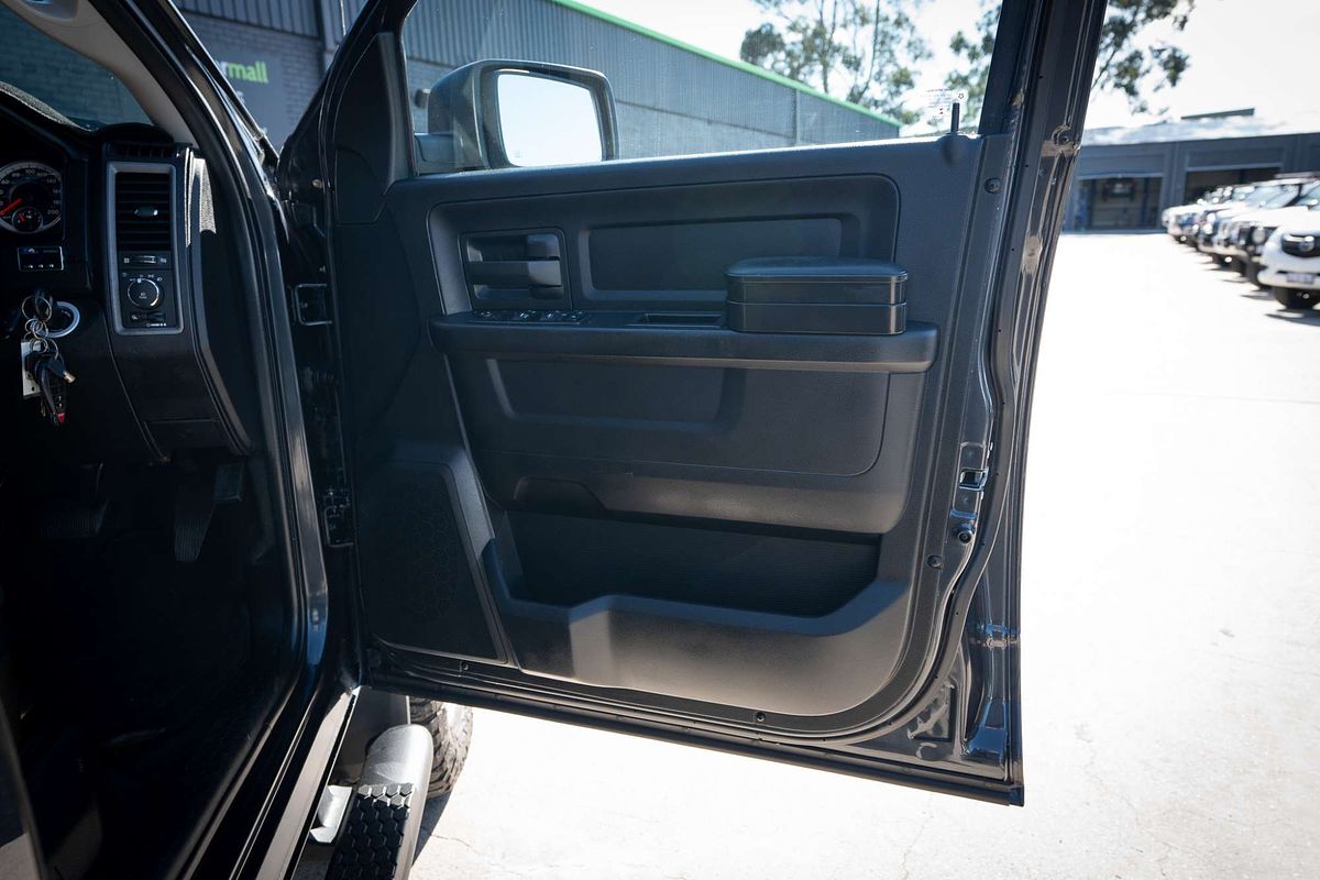 2019 RAM 1500 Express RamBox DS 4X4 SWB