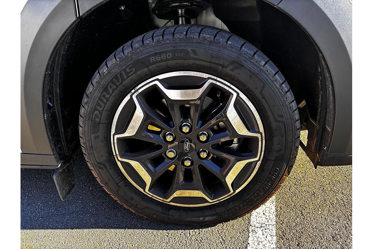 2025 Ford Tourneo Active AV SWB