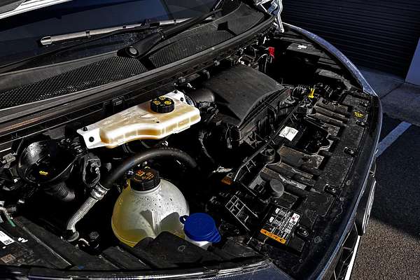 2025 Ford Tourneo Active AV SWB