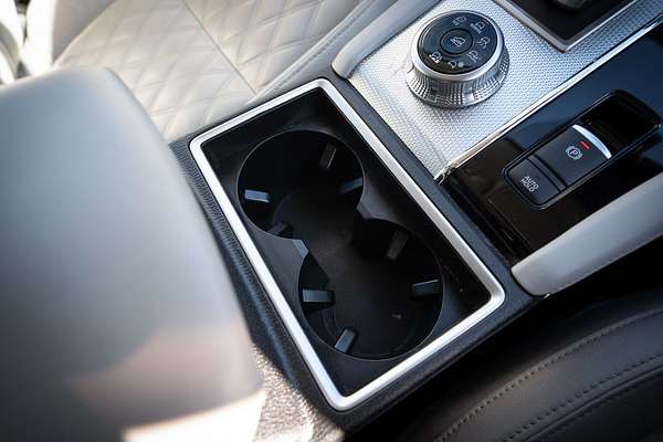 2022 Mitsubishi Outlander Exceed ZM