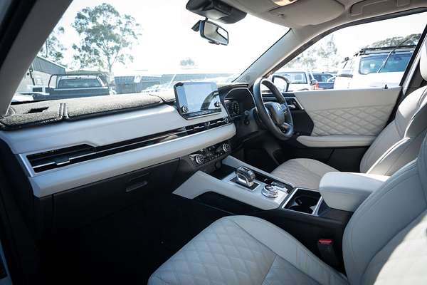 2022 Mitsubishi Outlander Exceed ZM